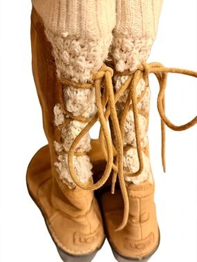 UGG Skylar S/N 1939 Chestnut Tall Wedge Boots Sweater Knit Lace Back Size 8